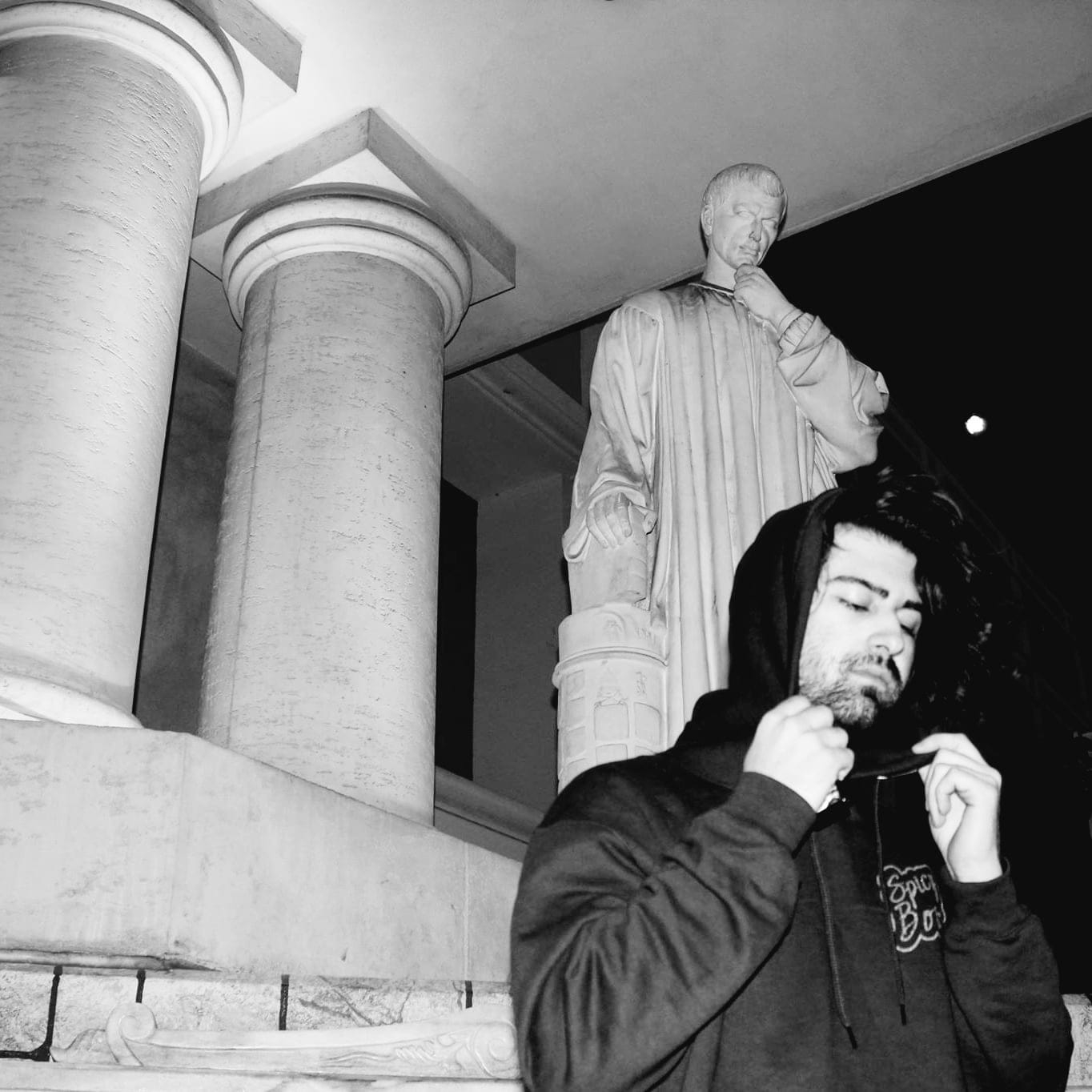 Jonnie Boi - Free music on ToneDen