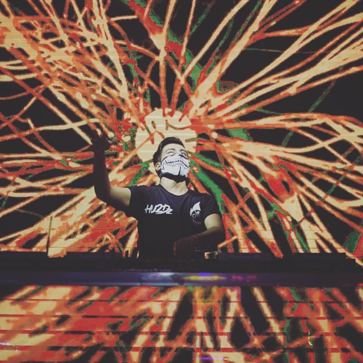 YL Free music on ToneDen