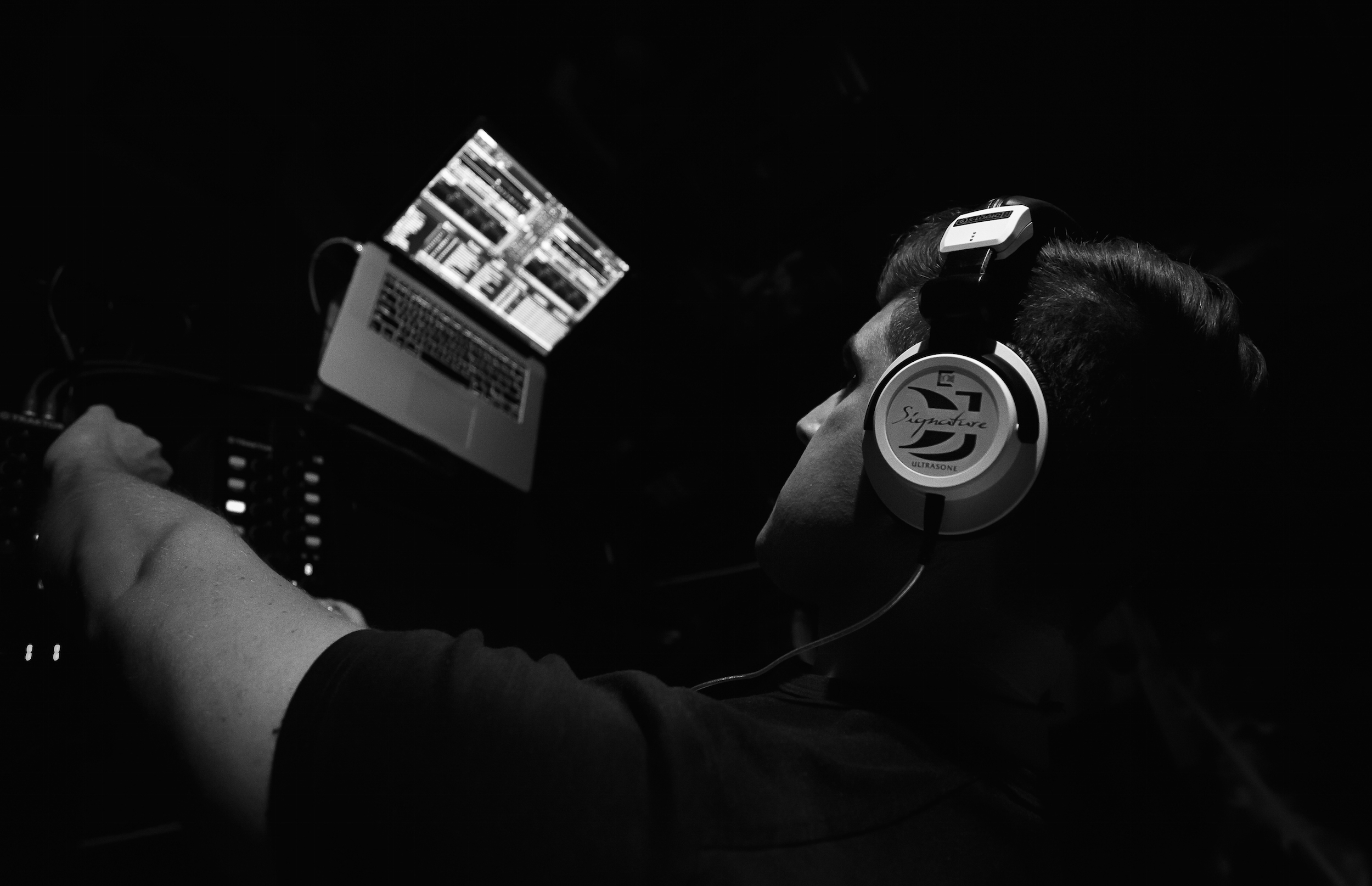 Fanlink banner for @gray